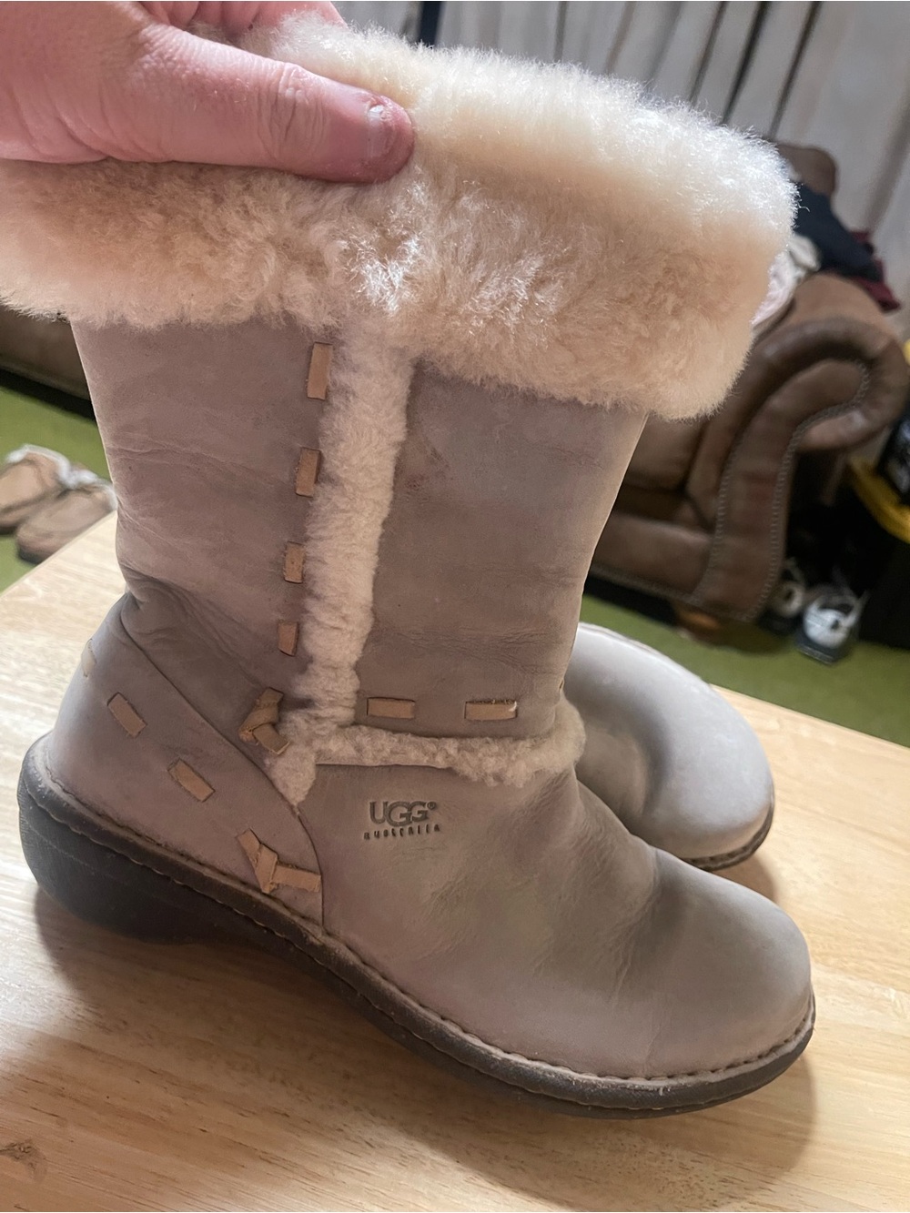 UGG Australia Elijo 5137 US 8M Leather Ivory Shearling Winter Boots
